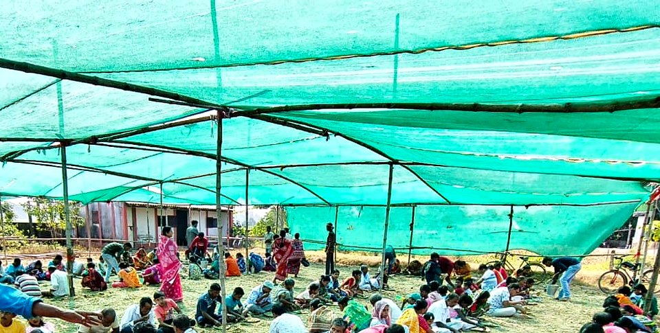 আশ্রমের সামাজিক ভোজ